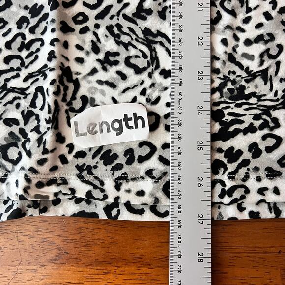Chicos Women's L 12 Animal Print Cowl Neck Tunic Top Slinky Stretch Career Artsy - Picture 10 of 11